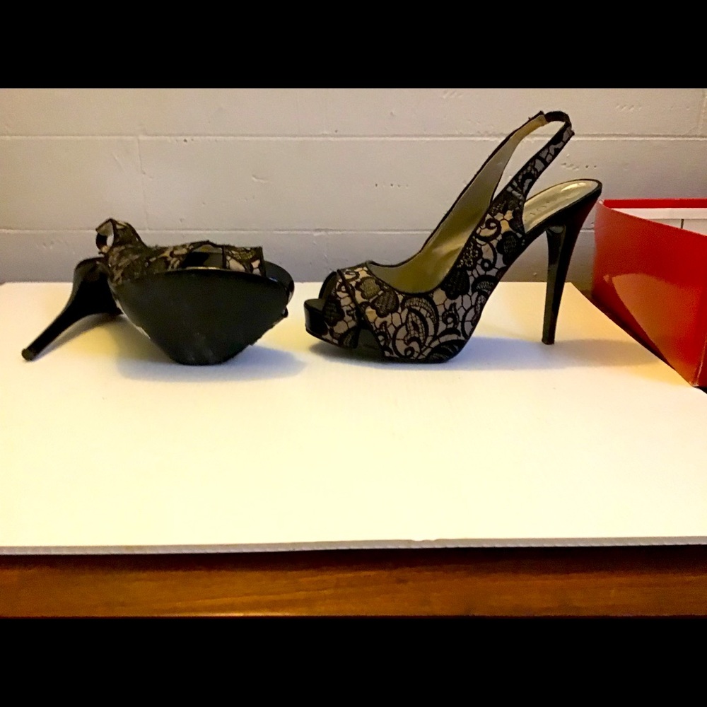 Guess high heel shoes